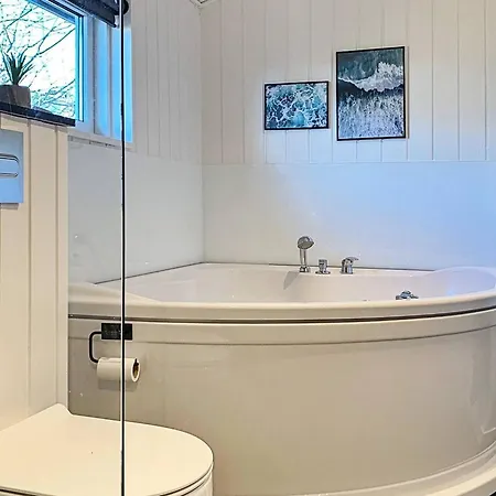 Semesterbostad Beachfront Bliss In - By Traum *