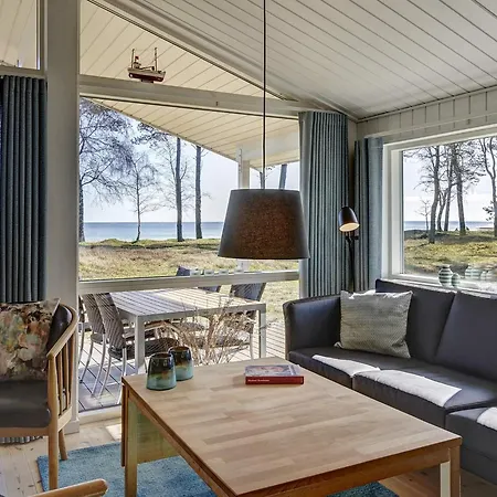 4 Star In Nexo Ferienhaus Snogebæk