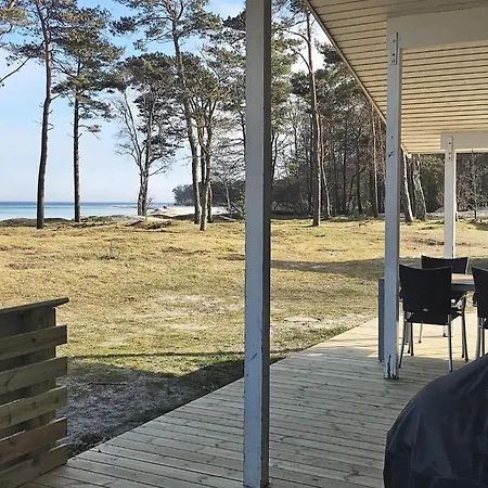 4 Star In Nexo Snogebæk